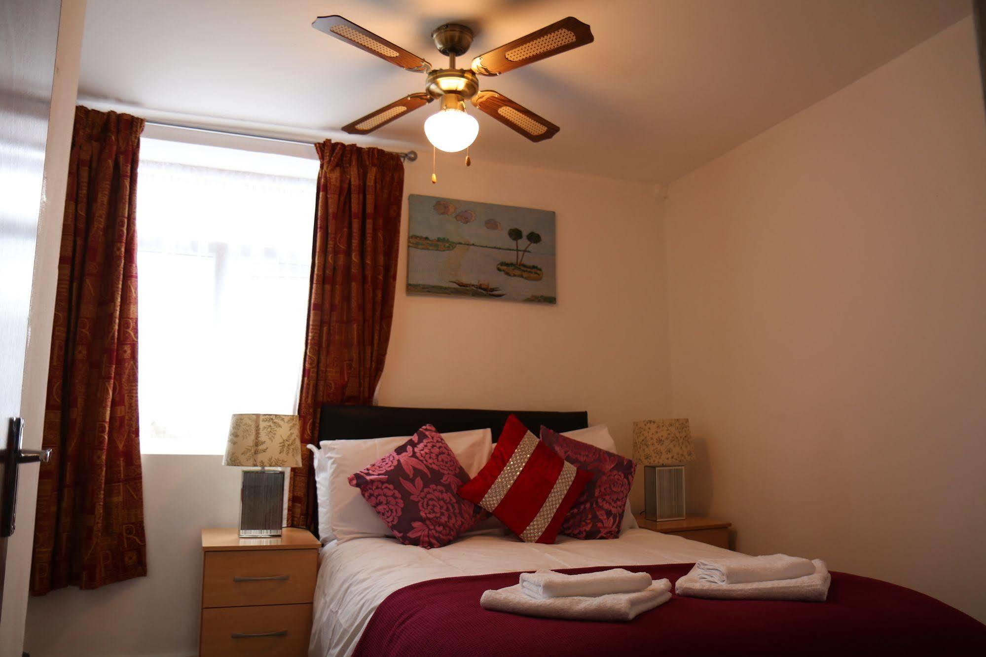 Metro House Star Accommodation London Exterior foto
